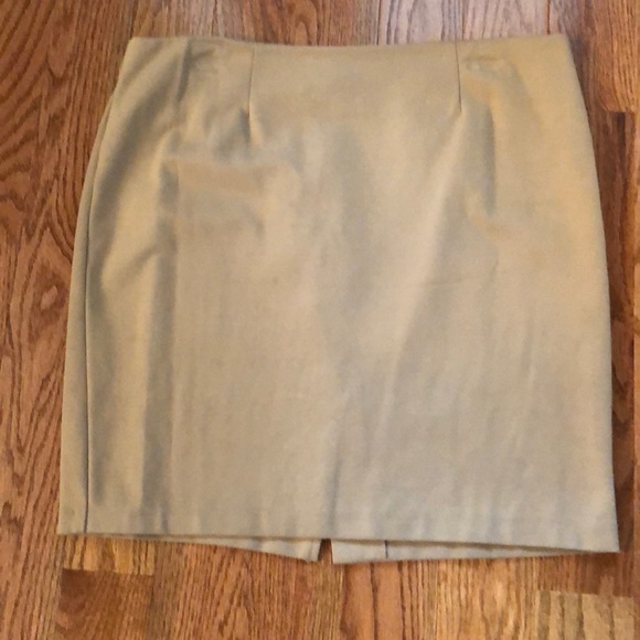 Dalia Collection Dresses & Skirts - Like new skirt